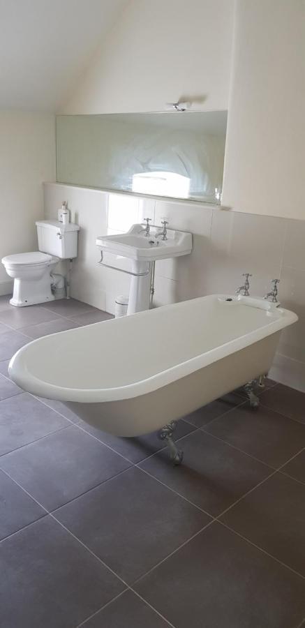 2 Bed Courtyard Apartment At Rockfield House Kells In Meath - Short Term Let Luaran gambar