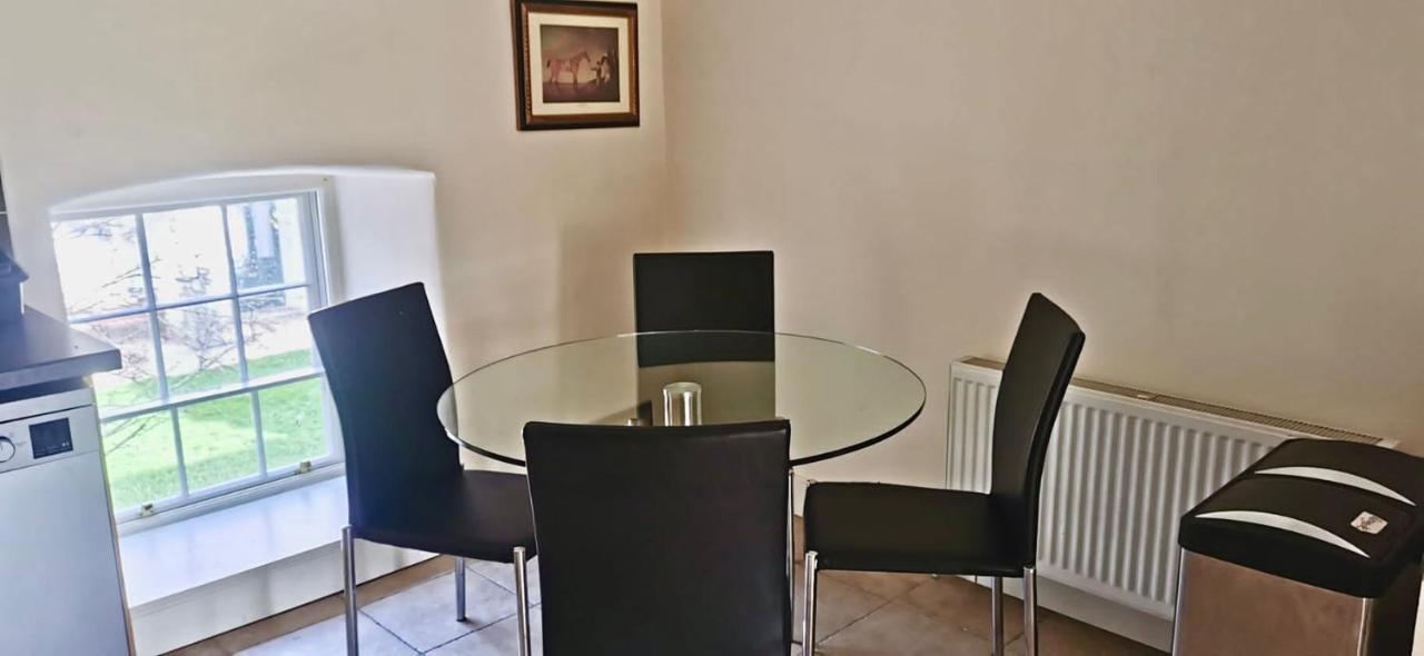 2 Bed Courtyard Apartment At Rockfield House Kells In Meath - Short Term Let Luaran gambar